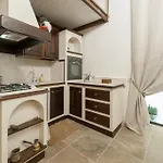 Poliziano 8 Apartment