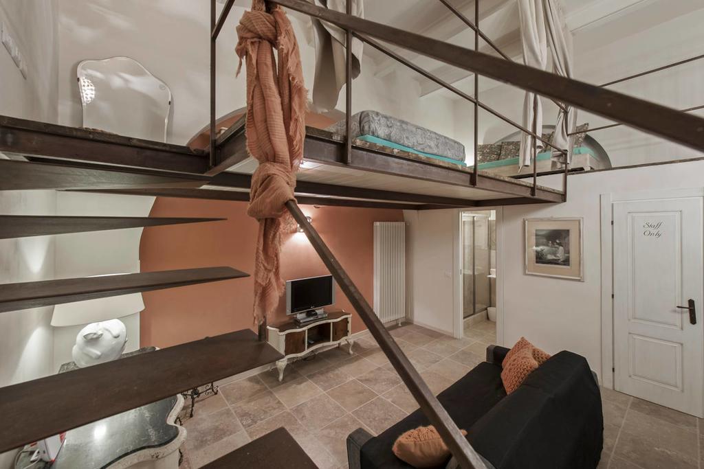 Poliziano 8 Apartment